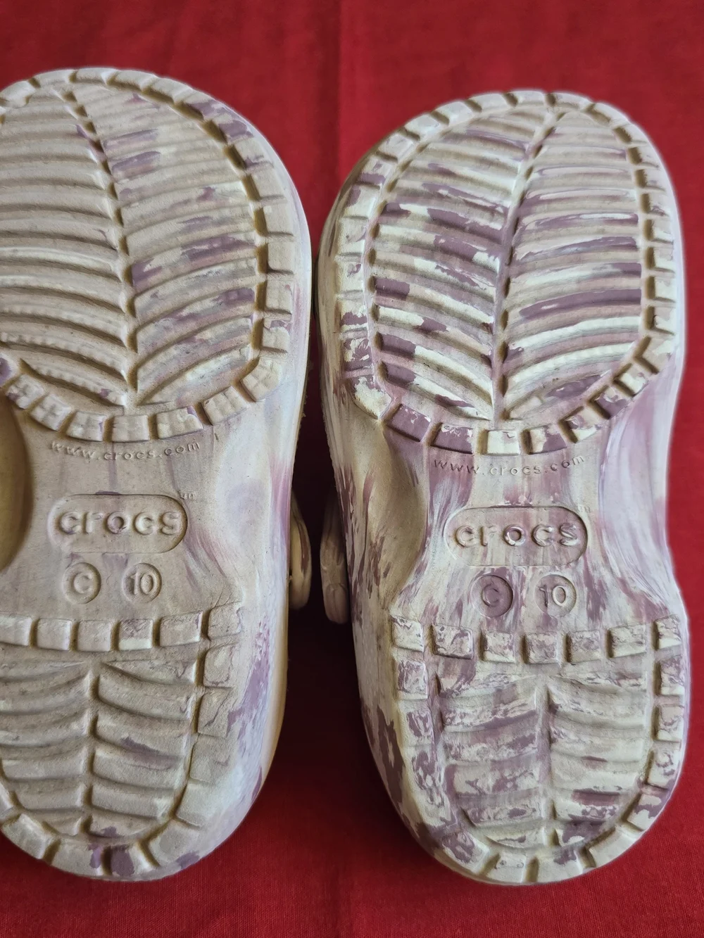​Crocs Classic Marbled Clogs – Toddler / Child Size 10 Mauve & White Quartz Swir